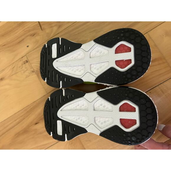 Reebok Fury RARE Black Red Yellow Sneakers Ortholite Soles Size 5 - Picture 6 of 9